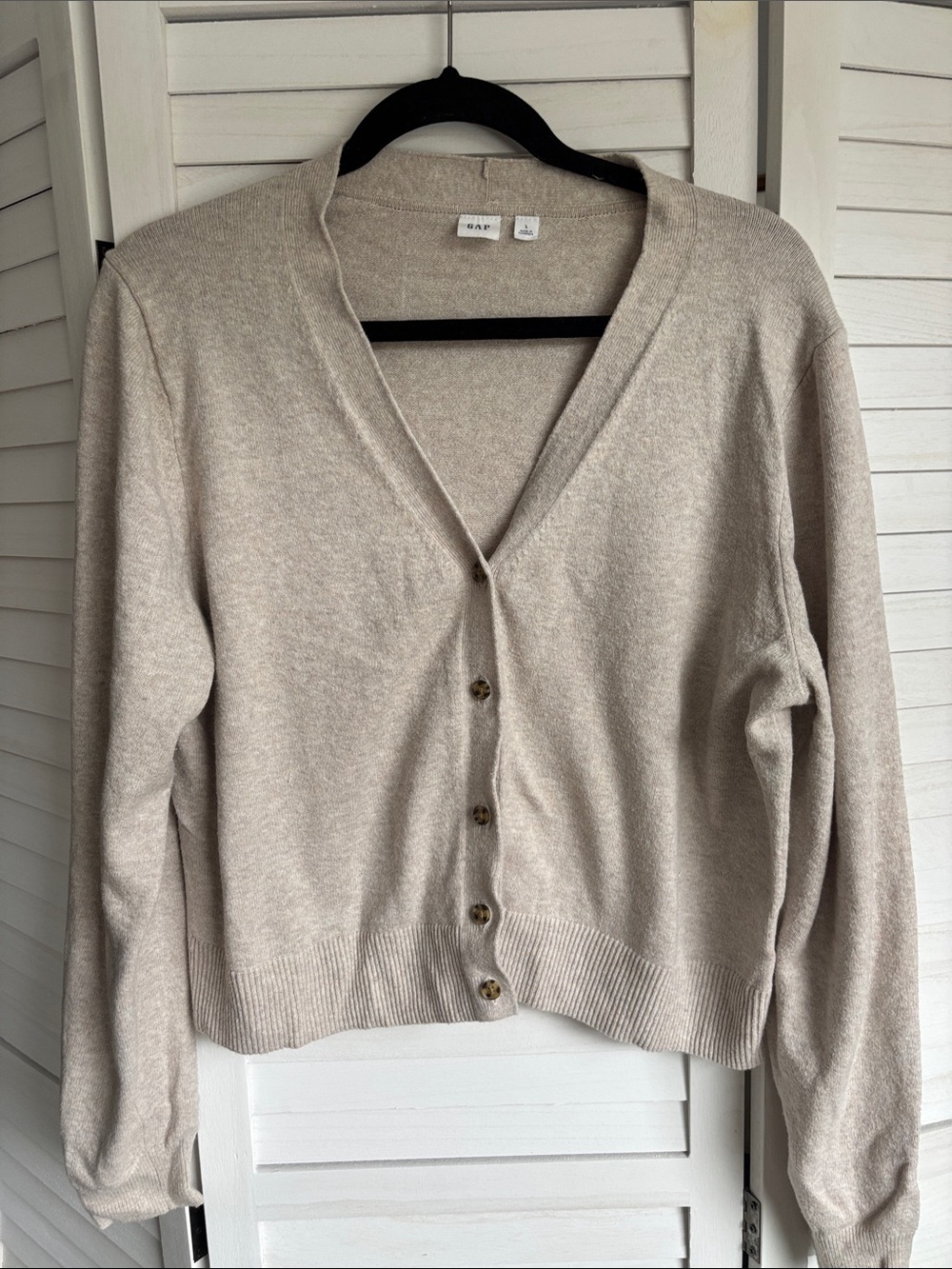 GAP Women's Light Beige Button-Front V-Neck Cardigan